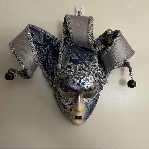 Authentic Venetian Hand-Painted Jester Mask - Blue & Silver Decor Collectible - Picture 3 of 6